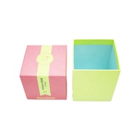 Boîte d'emballage de luxe personnalisée en carton ondulé pour bougies, faite à la main, avec doublure en éponge, pelliculage mat, gaufrage, matériaux recyclés pour