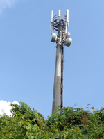 Tour de télécommunication monopole pour réseau de communication urbain