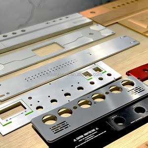 Panneau frontal et plaque arrière d'amplificateur personnalisés en aluminium anodisé, usinage CNC, fraisage, électroérosion par fil, traitement de surface 3/4/5 axes - Product Image 1