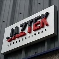 Individuelles Farbiges LED-Schild Beleuchtete 3D-Buchstaben Geschäfts-Leuchtschild Außenwerbung Acryl