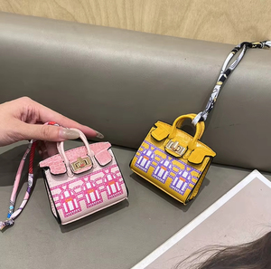 Nuevo estilo de lujo de cuero Pu Mini cartera bolso coche llavero regalo diseñador monedero bolso colgante llaveros - Product Image 2