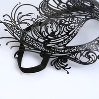 Masques en métal doré et noir vénitien pour femmes et hommes pour Halloween, accessoire léger pour bal masqué