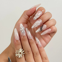 Faux ongles à presser style Pure Desire français, rose nude nacré, dentelle noire à pois, fleurs 3D, en acrylique, forme amande