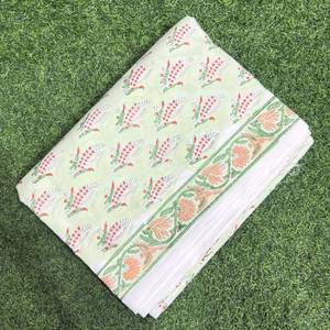 Tela de algodón estampada a mano en verde marino con motivos florales botánicos rojos para kurtis, camisas y manualidades, en suave verde menta. - Product Image 5