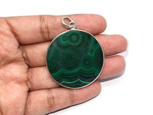 Pendentif artisanal en argent sterling 925 avec serti clos, malachite naturelle ronde plate de 30 mm - Product Image 2