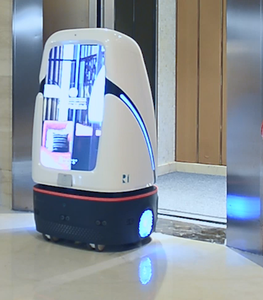 Robot de Servicio a la Habitación Profesional Simplex R100 con Conexión al Ascensor sin Daños, Cabina Inteligente y Segura para Hoteles de Lujo - Product Image 3