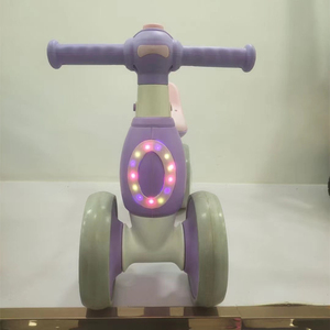 Vente flash : Voiture à bascule pour enfants réglable, avec roues en plastique, petite taille, machine à bulles pour les enfants de 2 ans, état neuf, prix bas - Product Image 2