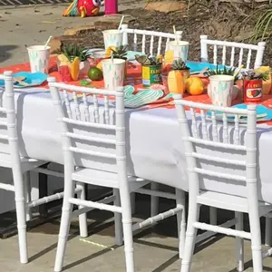 Mini silla Tiffany de plástico blanco para niños de fiesta de cumpleaños de alquiler apilable al por mayor de alta calidad para eventos