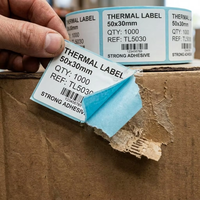 Gulungan Label Termal Putih 50x30mm Kertas Stiker Perekat Sendiri untuk Pengiriman Logistik Kemasan Label Barcode Tahan Air