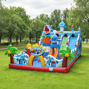 Castillo Inflable Comercial Premium con Material de PVC Resistente, Color y Tamaño Personalizables, Fácil de Instalar para Diversión Acuática - Product Image 1