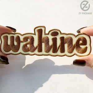 Étiquette thermocollante personnalisée <span class=keywords><strong>en</strong></span> forme de <span class=keywords><strong>lettre</strong></span>, perles de cristal, broderie diamant 3D, double G, fleur personnalisée, cœur, patch thermocollant pour vêtements, sac - Product Image 1