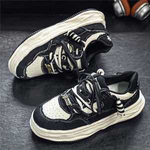 Chaussures en toile rétro pour hommes OEM, baskets à semelle épaisse ondulée et franges usées, style streetwear décontracté - Product Image 3