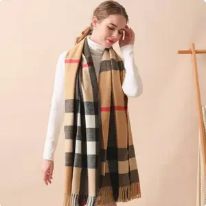 New British Style Plaid Pattern scialli Pashmina Winter Wrap Designer di lusso Unisex sciarpe in Cashmere a scacchi stole con nappa