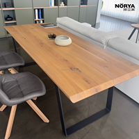 Table à manger en chêne massif NORYA, style minimaliste italien, grande table de banquet avec structure en fer robuste pour villa