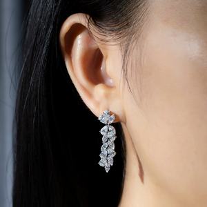 ต่างหูเพชรเลี้ยงในห้องปฏิบัติการ ทอง 18k ต่างหูแบบสั่งทำ ต่างหูแบบติดหู ต่างหูสำหรับผู้หญิง - Product Image 6