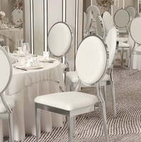 Chaise de banquet empilable rembourrée avec pieds antidérapants et structure en métal doré pour hôtels, mariages, réceptions et événements