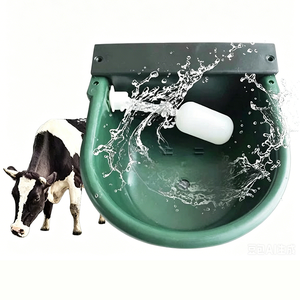 Abbeveratoio Automatico in Plastica per Mucche, Cavalli e Pecore, Grande Ciotola per Acqua per Bestiame - Product Image 1
