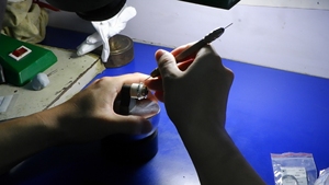 Gelang Emas Kuning Klasik Bentuk Pir Unisex <span class=keywords><strong>DW</strong></span> 925sliver/18K Berlian Buatan Laboratorium Bersertifikat NGSTC untuk Pernikahan - Product Image 3