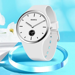 Montre pour femme HUAIKE 1077, nouvelle mode, montre de sport décontractée, étanche, bracelet en silicone, montre à quartz - Product Image 2