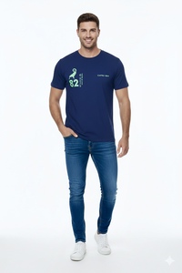 Camiseta de manga corta y cuello redondo, hecha de tela TC n.º 34S/J, 150-160 g/m², en color gris, con un diseño estampado en la parte delantera. (82 gris) - Product Image 2