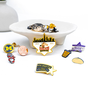 Spilla con Lettere per Feste di Matrimonio, Placcata con Cristalli e Perle Finte, Autunno 25 2022, Jubilee Pilgrim per Stampa Tipografica - Product Image 6