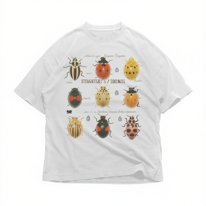 T-shirt Grafica Ladybug Field Guide Vintage con Insetti Botanici, Maglietta Oversize Streetwear Unisex, Regalo per Lei - Product Image 2