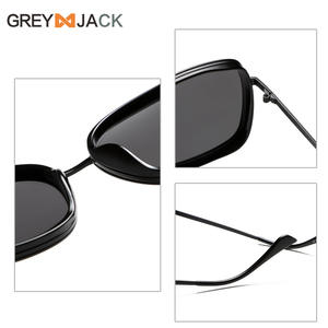 แว่นกันแดดโพลาไรซ์อินเทรนด์สำหรับผู้หญิงกรอบใหญ่สีดำ TR90 UV400 ป้องกันประเภท 3 ที่บังแดด K023 - Product Image 4