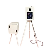Photomaton en bois avec écran tactile de 18,5 pouces, impression en libre-service (blanc personnalisé, comprend un support d'imprimante, une caméra/iPad/SLR)
