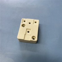 Connecteur de douille en céramique de stéatite, isolateur électrique en céramique personnalisé