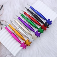 Stylos à bille rétractables en plastique personnalisés à bas prix, couleur bonbon, logo imprimé sur mesure, pour le bureau/l'école/les cadeaux