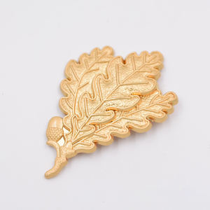 Vente directe usine – Épingles de revers personnalisables en or brillant, écologiques, à motif de dessin animé, accessoires vestimentaires, badges métalliques peints par pulvérisation - Product Image 1