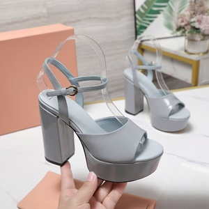 รองเท้าส้นสูงดีไซน์เนอร์ ผ้าซาติน เซ็กซี่ สไตล์ผู้หญิง ใส่สบาย กันลื่น หนังแท้ สำหรับทุกฤดูกาล - Product Image 5