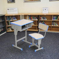 Modern metalen schoolmeubilair voor basisschool- en middelbare scholieren, verstelbare bureaus en stoelen met houten blad, ook geschikt voor de woonkamer.