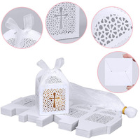 Boîte à cadeaux en papier blanc, boîtes à bonbons découpées au laser avec rubans, boîtes à cadeaux de baptême