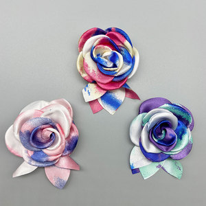 Flores de Tela Hechas a Mano con Técnica Tie Dye 3D, 7cm, para Decorar Cabello, Zapatos, Bolsos y Ropa - Product Image 3