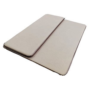 Colchoneta de espuma autoinflable para acampar y viajar con mochilero - Product Image 2
