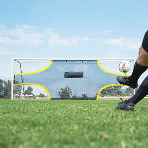 But <span class=keywords><strong>de</strong></span> football pliable <span class=keywords><strong>en</strong></span> polyester durable pour l'entraînement 5v5 7v7 11v11 avec un design portable facile à transporter - Product Image 1