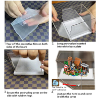 Vitrine en acrylique transparent Keli avec support de boîte de présentation de porte avec vitrine de protection anti-poussière à base blanche pour objets de collection