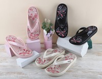 Novedad: Sandalias de verano y primavera para mujer Mei Li Shu, con punta abierta, suela gruesa ligera, patrones personalizados de EVA, ideales para días lluviosos.