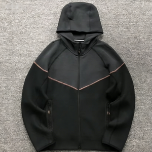 Ensembles de vêtements de sport pour hommes entièrement personnalisés en gros - Haute qualité, extensibles dans quatre directions, séchage rapide, légers, 100% polyester - Product Image 4