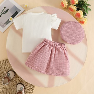 Ensemble trois pièces décontracté et respirant pour bébés filles de 0 à 3 <span class=keywords><strong>ans</strong></span> : <span class=keywords><strong>T</strong></span>-<span class=keywords><strong>shirt</strong></span> à manches courtes, jupe et béret avec motif - Product Image 6