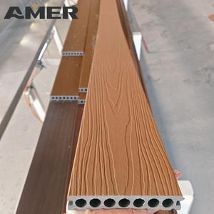 Plancher en WPC à grain de teck imperméable co-extrudé AMER, revêtement gaufré pour les zones extérieures humides - Product Image 4