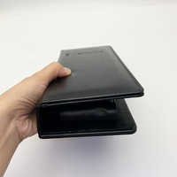 Livre de serveur en cuir PU noir personnalisé dossier de facture de restaurant bloc-notes hôtel couverture du menu de vérification des invités avec logo en relief
