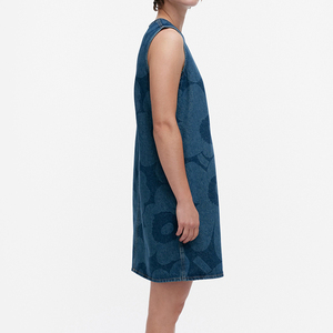 Robe mini sans manches en denim 100% coton, coupe trapèze, effet usé, tendance, sur mesure, haute qualité. - Product Image 4
