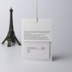 Etiquetas personalizadas para ropa, blancas, con impresión digital, resistentes a los arañazos, para etiquetas de prendas. - Product Image 1