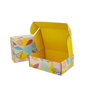 Caja <span class=keywords><strong>de</strong></span> embalaje <span class=keywords><strong>de</strong></span> ropa <span class=keywords><strong>de</strong></span> diseño personalizado <span class=keywords><strong>de</strong></span> fábrica china Laminación brillante y mate con tipo <span class=keywords><strong>de</strong></span> carpeta en relieve para envío - Product Image 4