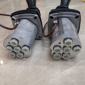 JCB kabin joystick denetleyicisi/çalışma kolu <span class=keywords><strong>Pilot</strong></span> vana assy - Product Image 4
