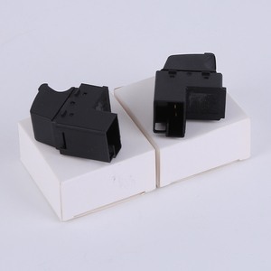 Kit <span class=keywords><strong>de</strong></span> 2 <span class=keywords><strong>boutons</strong></span> <span class=keywords><strong>de</strong></span> commande <span class=keywords><strong>de</strong></span> déverrouillage du couvercle du réservoir <span class=keywords><strong>de</strong></span> carburant et du coffre <span class=keywords><strong>de</strong></span> voiture 1J0959833A 1J0959831A pour VW Jetta A4, pièces détachées automobiles - Product Image 2