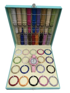 Vente en gros Ensemble montre <span class=keywords><strong>femme</strong></span> avec logo personnalisé et bracelets interchangeables Coffret cadeau belle fille avec cœur - Product Image 6