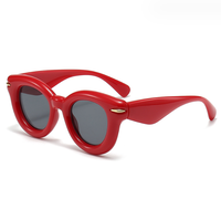 Lunettes de soleil ovales tendance couleur bonbon pour femmes, style Y2K rétro avec rivets, lunettes de soleil rondes tendance punk pour hommes